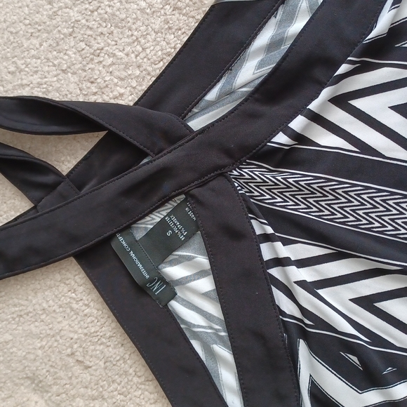 Top - Picture 2 of 2